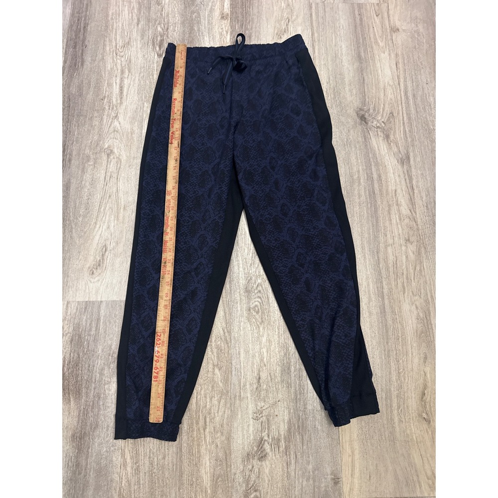 Athleta Brooklyn Jogger Navy Blue Snakeskin Print Pants Size 8 Black Side Stripe - Picture 6 of 8